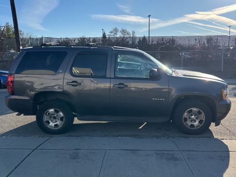 Used 2011 Chevrolet Tahoe LT image 11