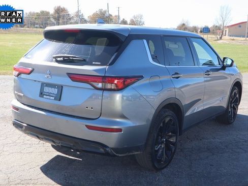 Used 2024 Mitsubishi Outlander SE Black Edition image 19