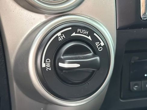 Used 2017 Nissan Titan PRO-4X w/ Pro-4x Convenience Package image 28