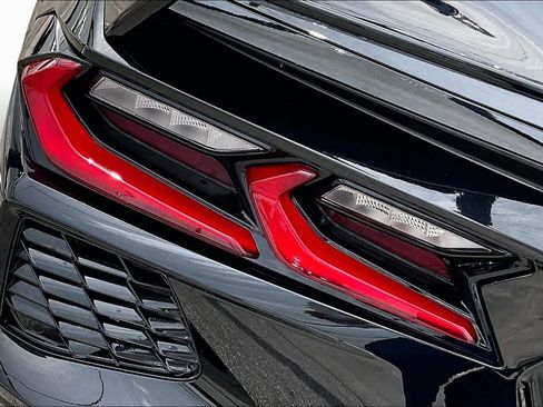 Used 2024 Chevrolet Corvette Stingray Premium Conv w/ Z51 Performance Package RWD image 24