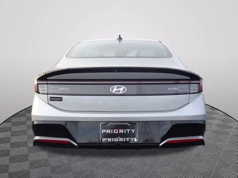 Used 2024 Hyundai Sonata SEL image 3