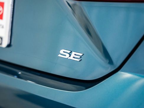 New 2026 Toyota Camry SE image 7