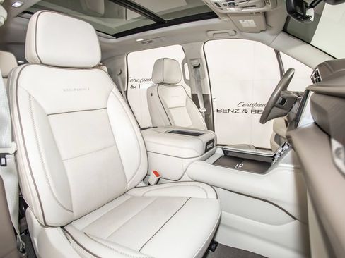 Used 2022 GMC Yukon Denali w/ Denali Premium Package AWD/4WD image 20