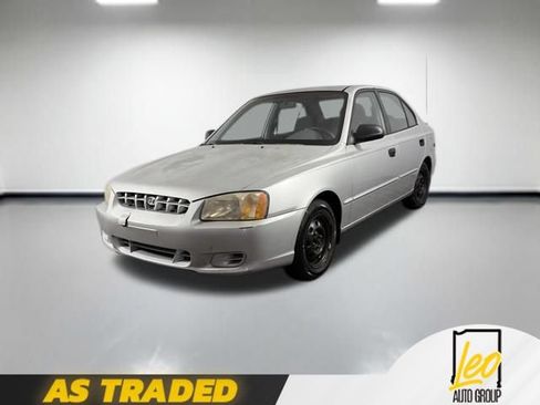 Used 2001 Hyundai Accent GL FWD image 1
