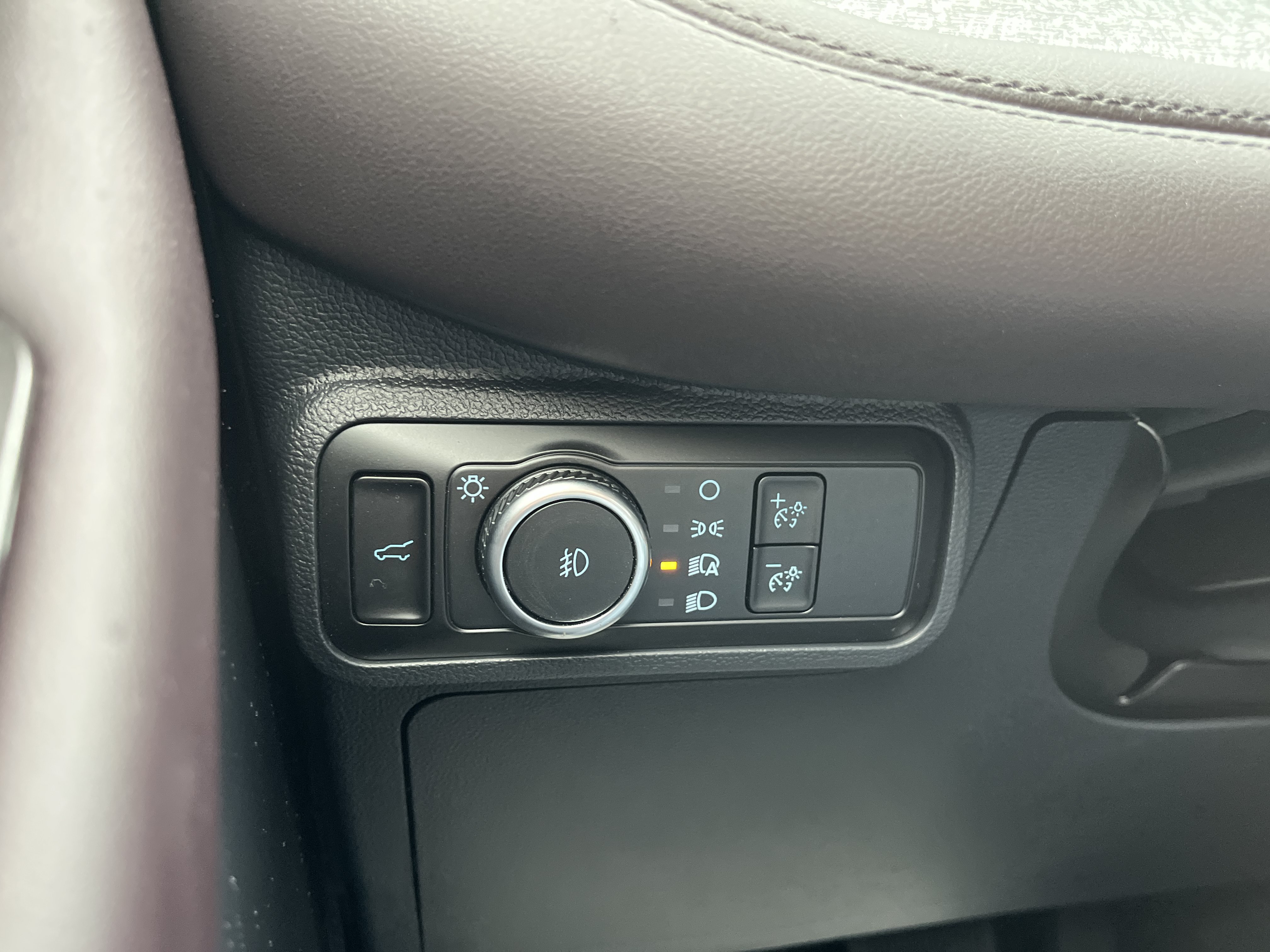 New 2027 Ford Explorer Platinum RWD image 18