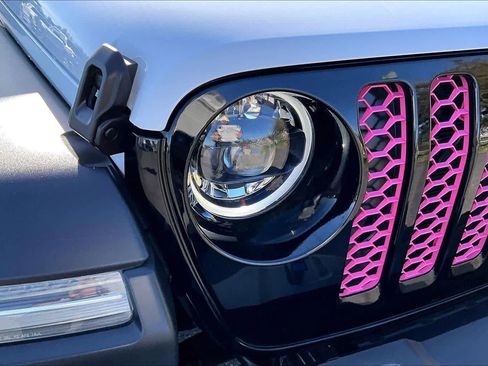 Used 2023 Jeep Wrangler Unlimited w/ Cold Weather Group image 31