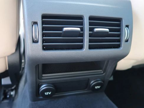 Used 2018 Jaguar XE image 41