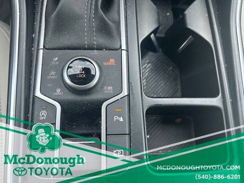Used 2025 Kia Sorento S AWD/4WD image 15