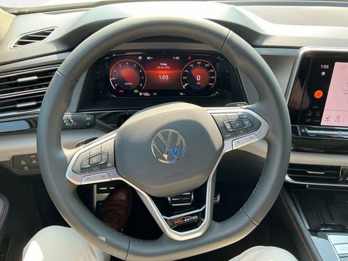 New 2026 Volkswagen Atlas Peak Edition image 10