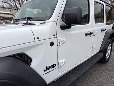 Used 2023 Jeep Wrangler Sport S image 4
