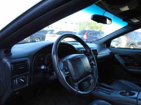 Used 2002 Chevrolet Camaro Z28 RWD image 11