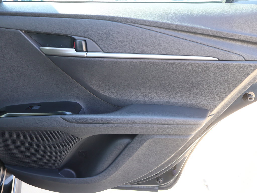 Used 2026 Toyota Camry SE FWD image 10