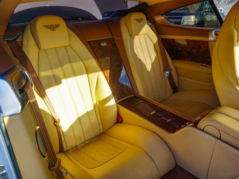 Used 2012 Bentley Continental GT image 24