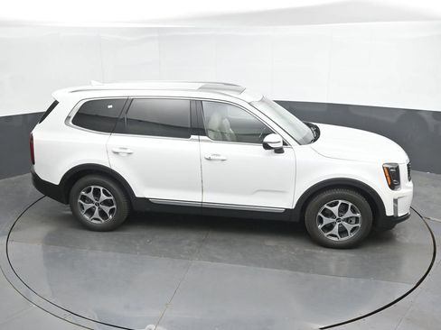 Used 2020 Kia Telluride EX FWD image 32