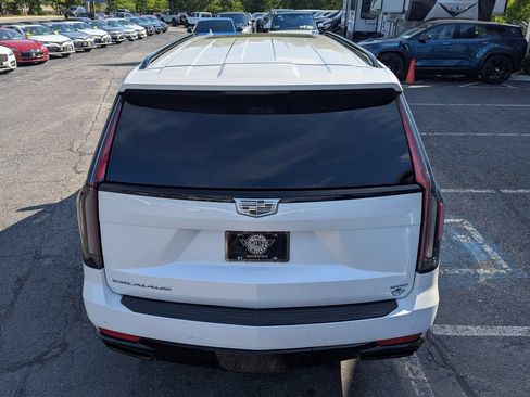 Used 2022 Cadillac Escalade ESV Sport Platinum AWD/4WD image 8