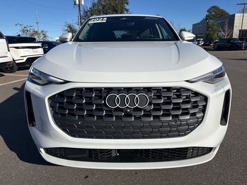 Used 2025 Audi Q5 Premium Plus w/ Premium Plus image 2