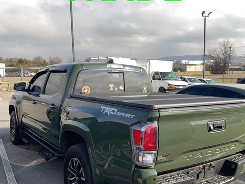 Used 2021 Toyota Tacoma TRD Sport image 3
