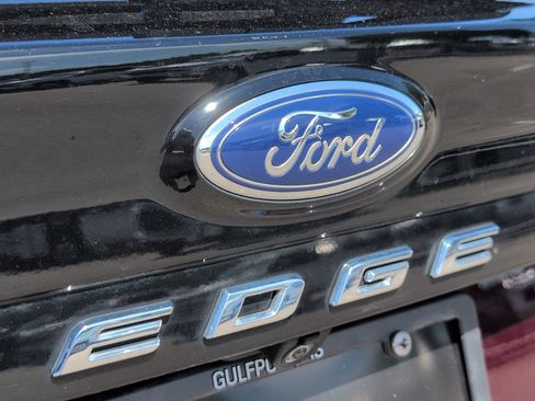 Used 2022 Ford Edge SEL w/ Convenience Package AWD/4WD image 6