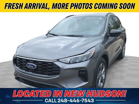 Used 2025 Ford Escape ST-Line FWD image 1