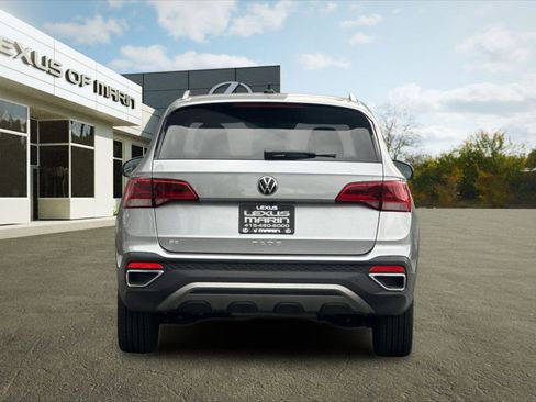 Used 2023 Volkswagen Taos SE image 9