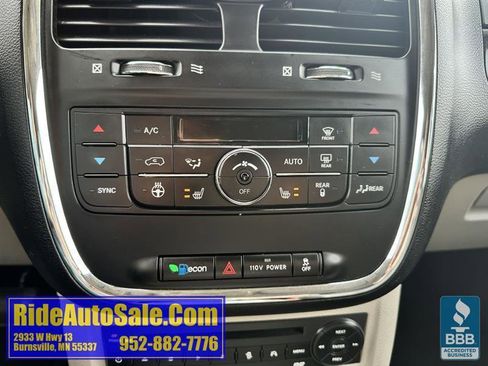 Used 2012 Chrysler Town & Country Touring-L w/ Entertainment Group #2 image 40