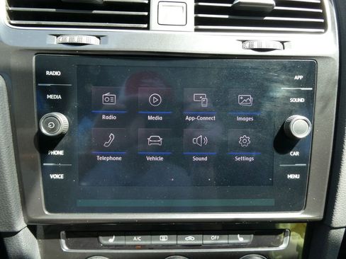 Used 2019 Volkswagen Golf Alltrack SE AWD/4WD image 32