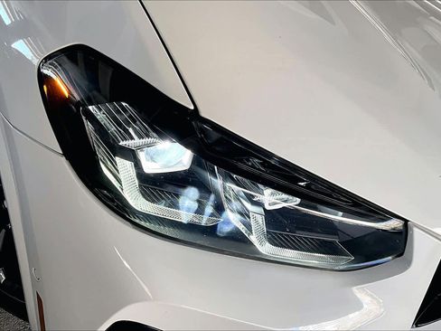 Used 2023 BMW X4 xDrive30i w/ M Sport Package image 28