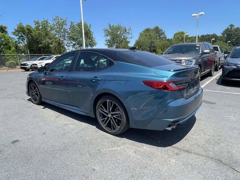 Used 2025 Toyota Camry XSE FWD image 13