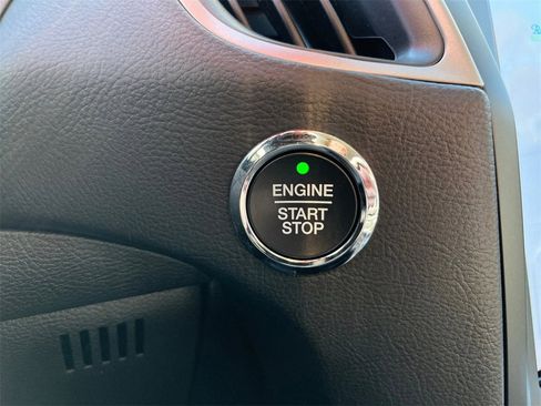 Used 2024 Ford Edge SEL w/ Convenience Package image 15