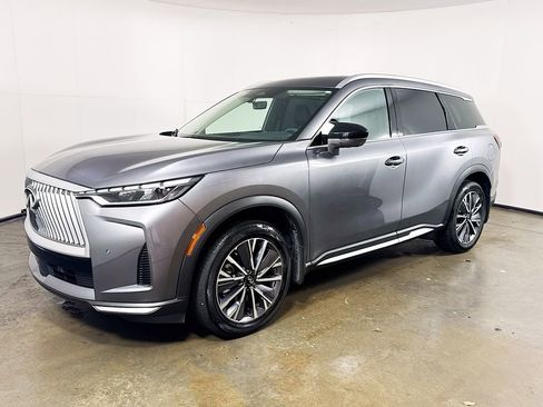 Certified 2026 INFINITI QX60 Luxe w/ Cargo Package FWD image 4