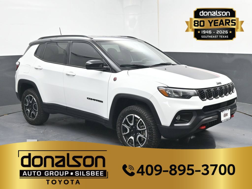 Used 2024 Jeep Compass Trailhawk AWD/4WD image 1