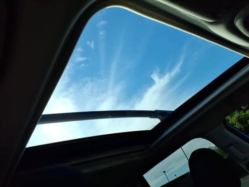 Certified 2023 Subaru Forester Premium image 17