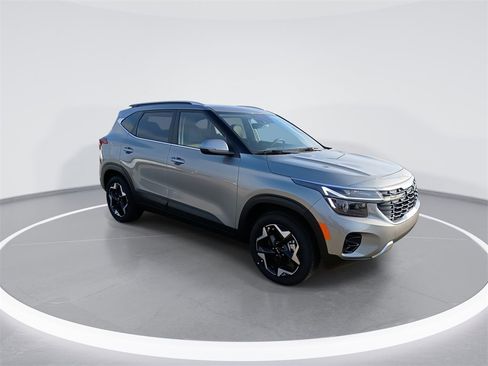 New 2026 Kia Seltos EX image 2