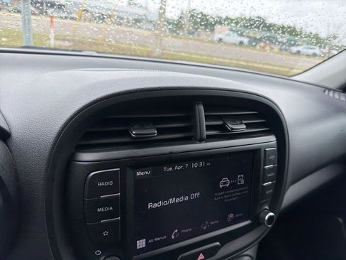 Used 2023 Kia Soul LX w/ Option Group 015 image 4