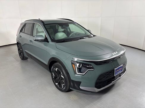 Used 2023 Kia Niro Wind FWD image 2
