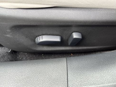 Used 2025 Nissan Altima 2.5 SV FWD image 18
