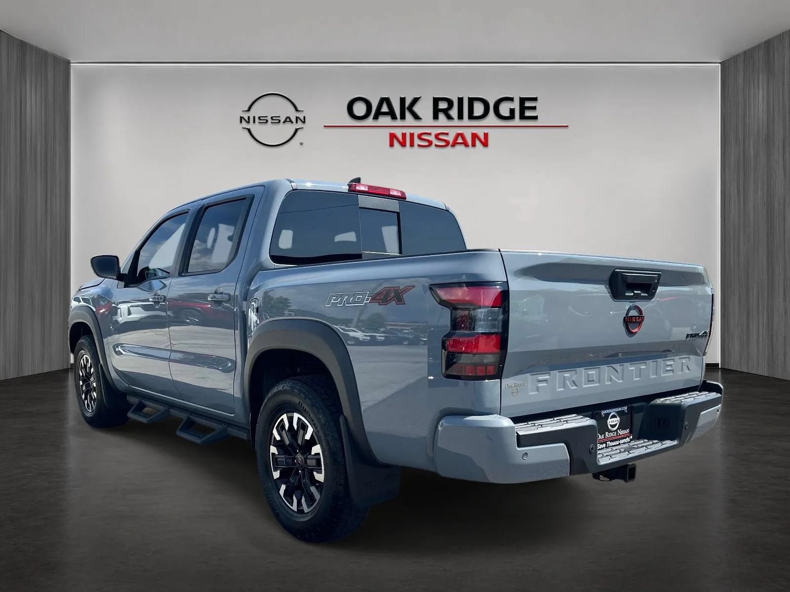Used 2024 Nissan Frontier PRO-4X w/ Technology Package AWD/4WD image 5
