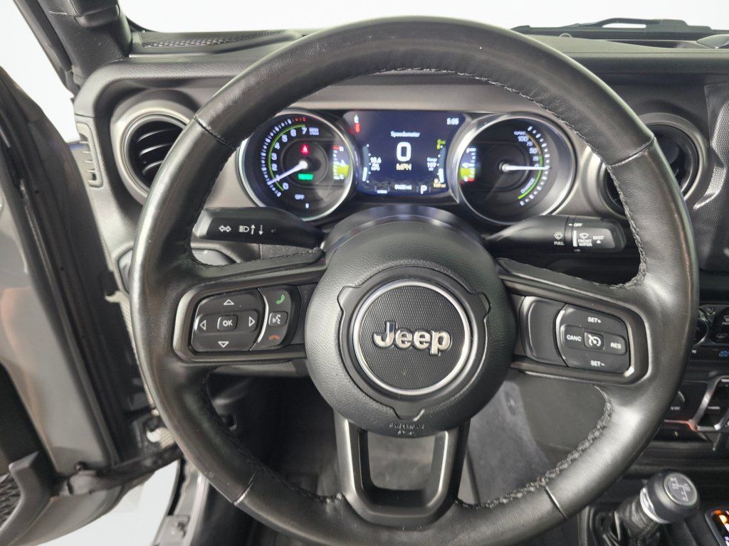 Used 2023 Jeep Wrangler Unlimited w/ Cold Weather Group AWD/4WD image 15
