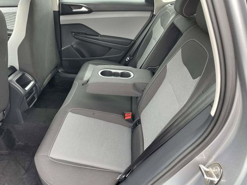 Used 2023 Volkswagen Taos S image 22