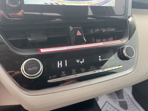 Used 2024 Toyota Corolla LE image 19