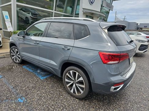 Used 2023 Volkswagen Taos SE FWD image 6