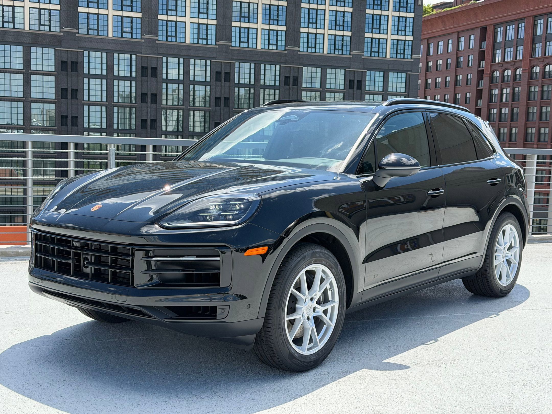Used 2026 Porsche Cayenne AWD/4WD image 1