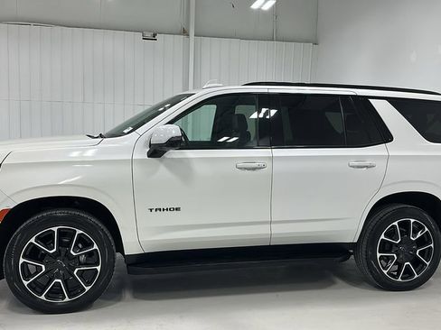 Used 2021 Chevrolet Tahoe RST w/ Luxury Package image 3