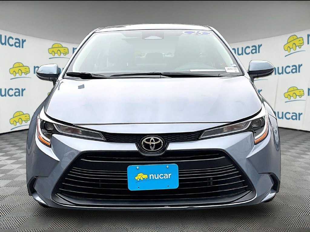 Certified 2025 Toyota Corolla LE FWD image 2