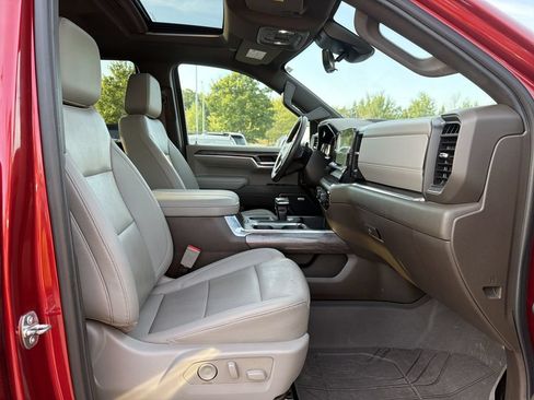 Used 2023 Chevrolet Silverado 1500 LTZ w/ LTZ Premium Package AWD/4WD image 17