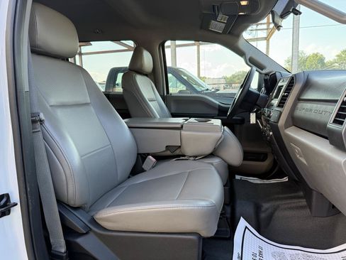 Used 2017 Ford F250 XL w/ Power Equipment Group AWD/4WD image 17