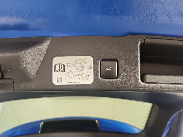 Used 2020 Ford Escape Titanium AWD/4WD image 34