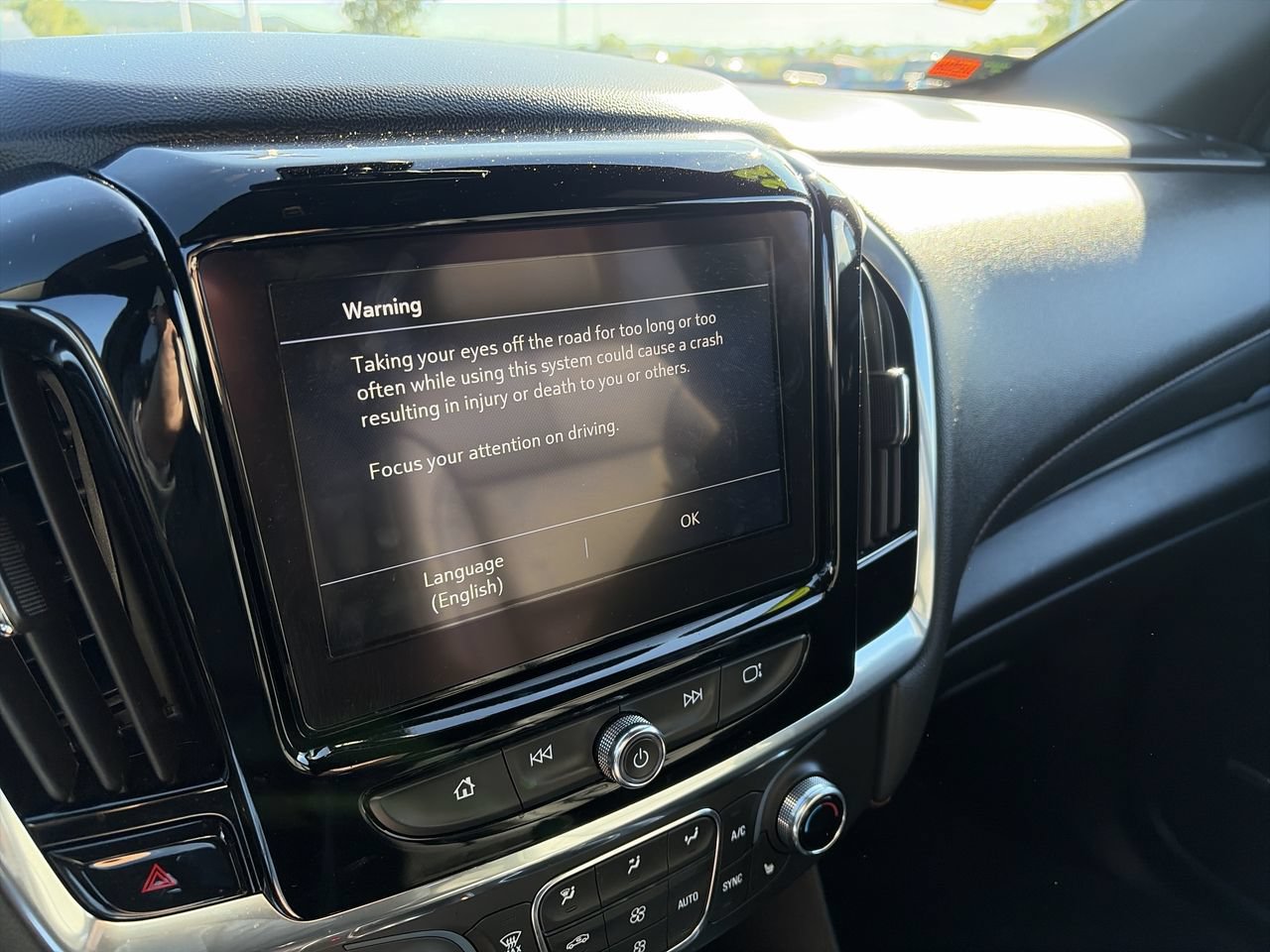 Used 2023 Chevrolet Traverse RS AWD/4WD image 28