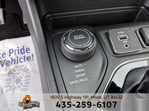 Used 2022 Jeep Cherokee Limited image 27