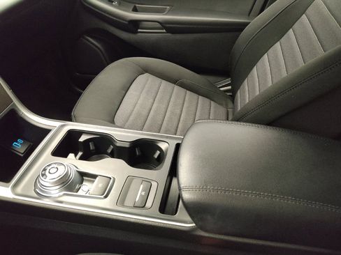 Used 2021 Ford Edge SE w/ Cargo Accessory Package FWD image 26